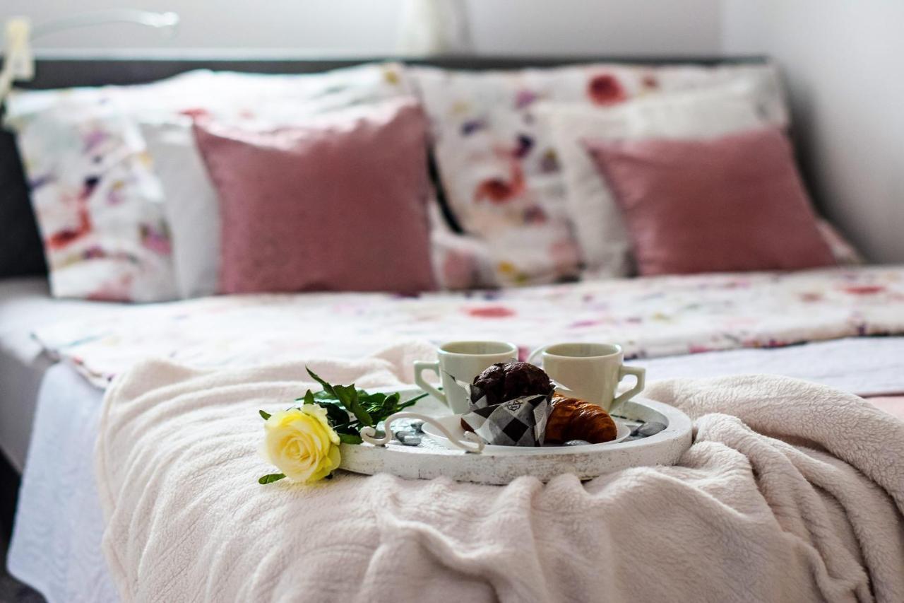 Operowa Marilyn Monroe Apartment ลูบลิน ภายนอก รูปภาพ